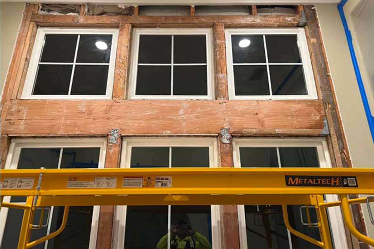 Window and stucco leaks in Santa Clarita Home